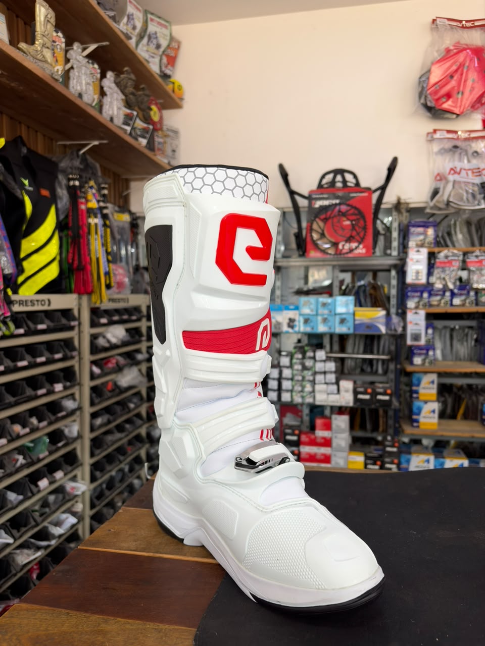 Bota ASW Off Road – Proteção e Desempenho para Motocross