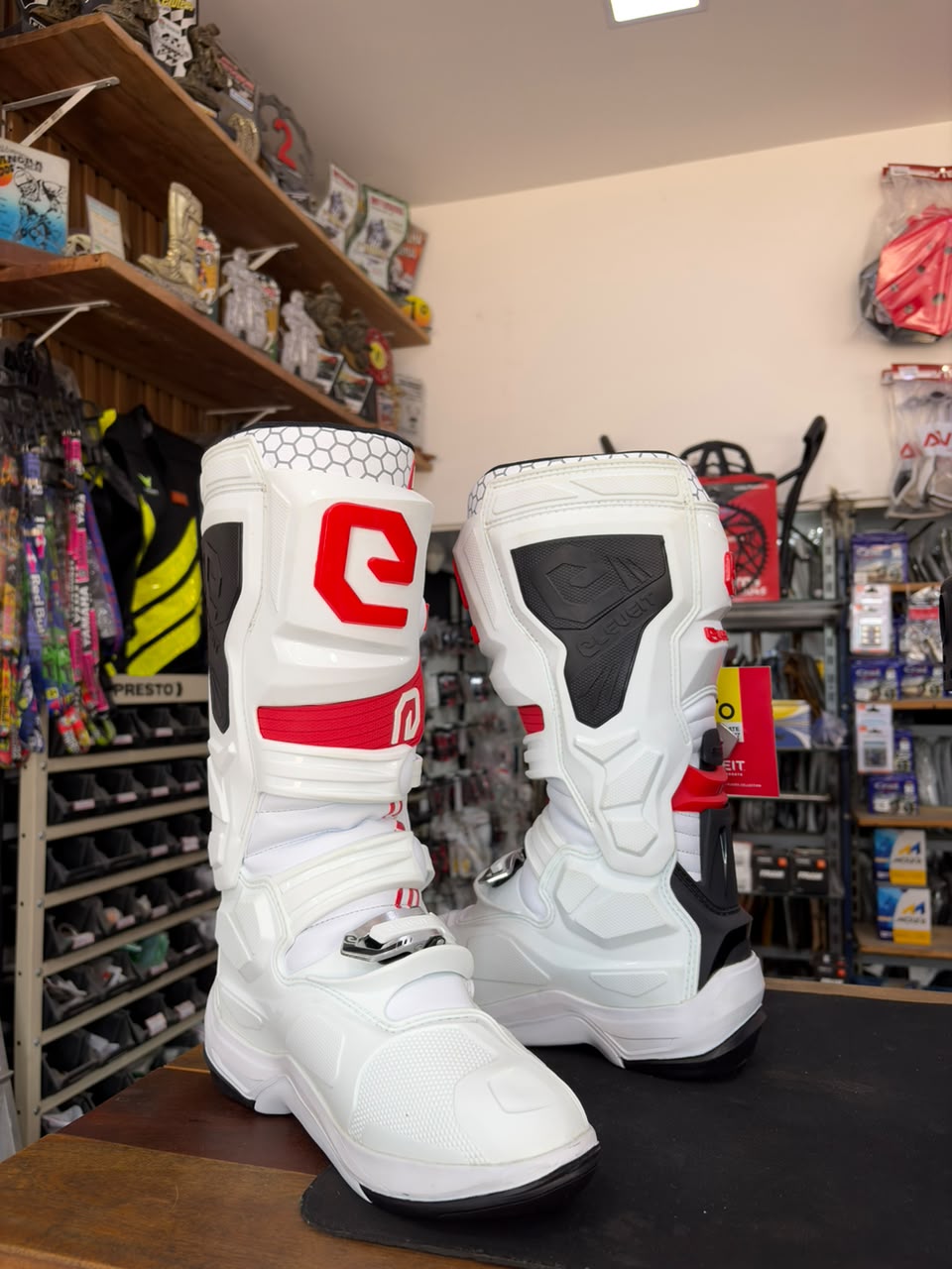 Bota ASW Off Road – Proteção e Desempenho para Motocross